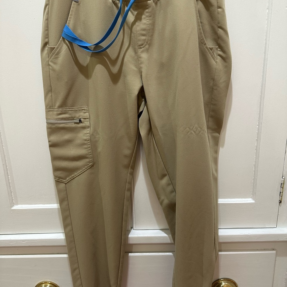 figs women’s scrub joggers